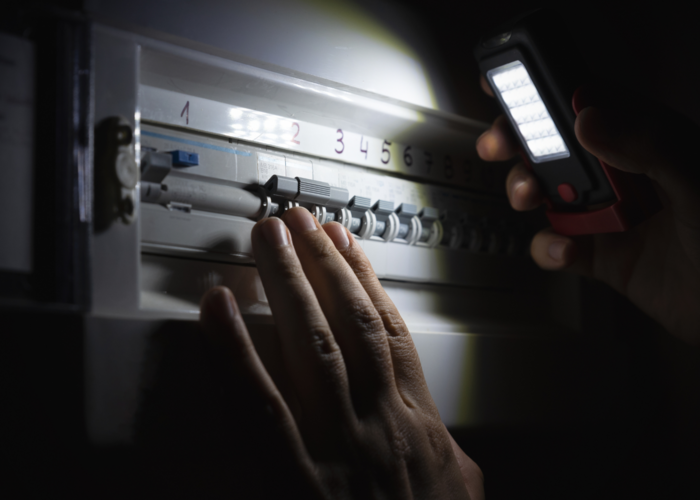 Proteja seu negócio do apagão: Como evitar perdas e manter sua operação!